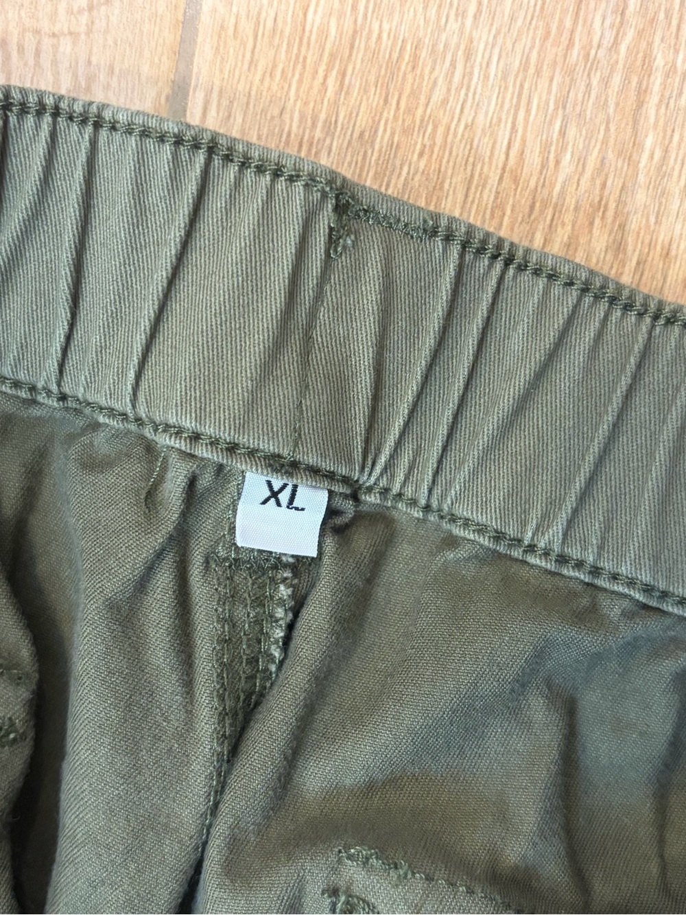 Women's Cargo Pants - Olive Green - Picture 5 of 6